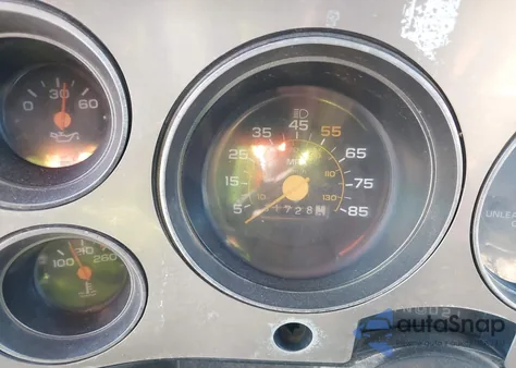 1987 Chevrolet Suburban V10 from USA, damaged, VIN 1GNEV16K5HF131852